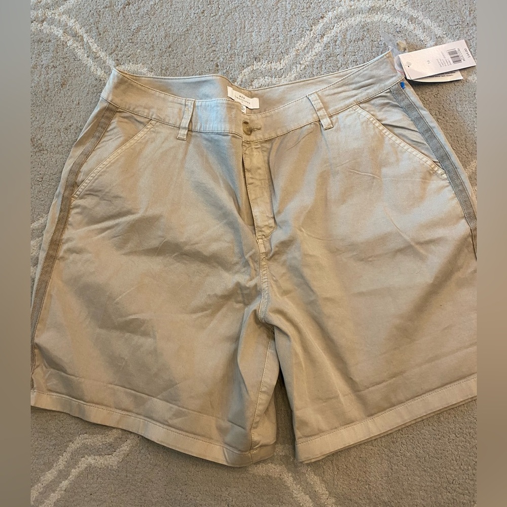 New Directions Chino Shorts Puddy NWT 16